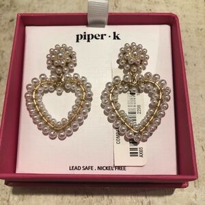 🤍 Heart Statement Earrings - Pearl Earrings 
Valentine’s Day Earrings